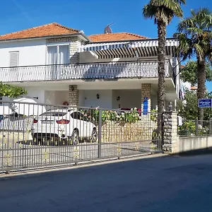 Vlado Appartement Sukošan